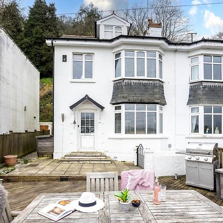 Uphigh - Elevated Family Home With Stunning River Views Dartmouth Eksteriør bilde